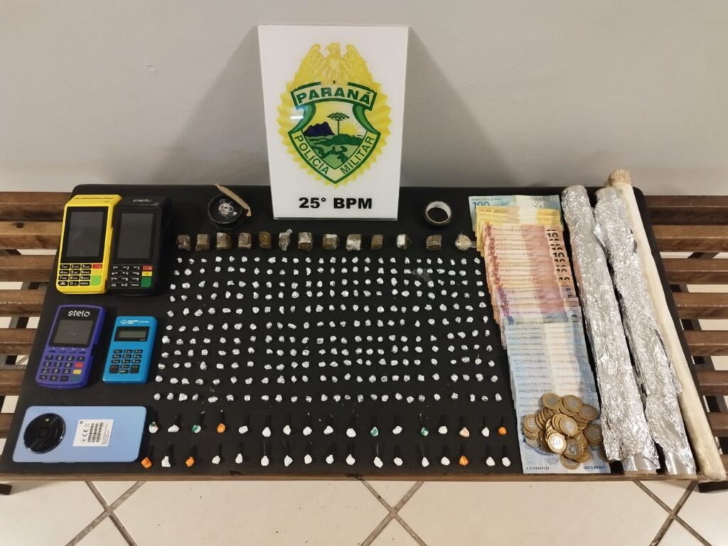 e2a3af71-78bb-4e38-86f4-1fcc7bb89edc-1024x768 Polícia prende homem por tráfico de drogas em bar no bairro Sonho Meu, em Umuarama