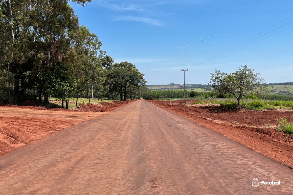 4-1024x683 Pavimentação da Estrada Itú avança e deve impulsionar produção rural em Perobal