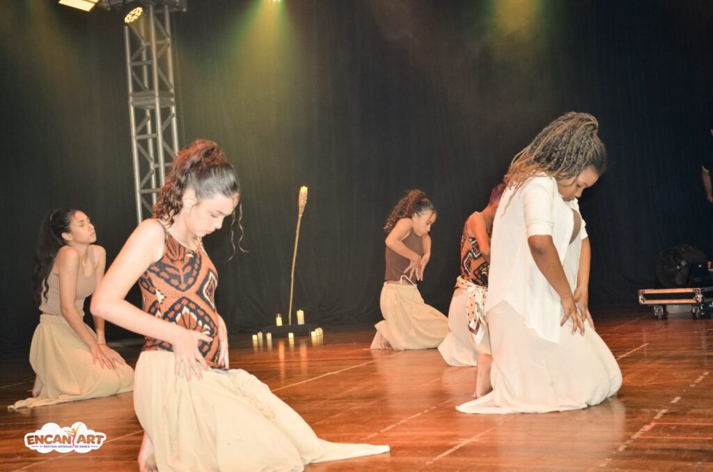 WhatsApp-Image-2026-08-26-at-10.02.30-1-1024x678 Grupo Cor e Arte de Perobal conquista 2º e 3º lugares no Festival Estadual de Dança de Goioerê