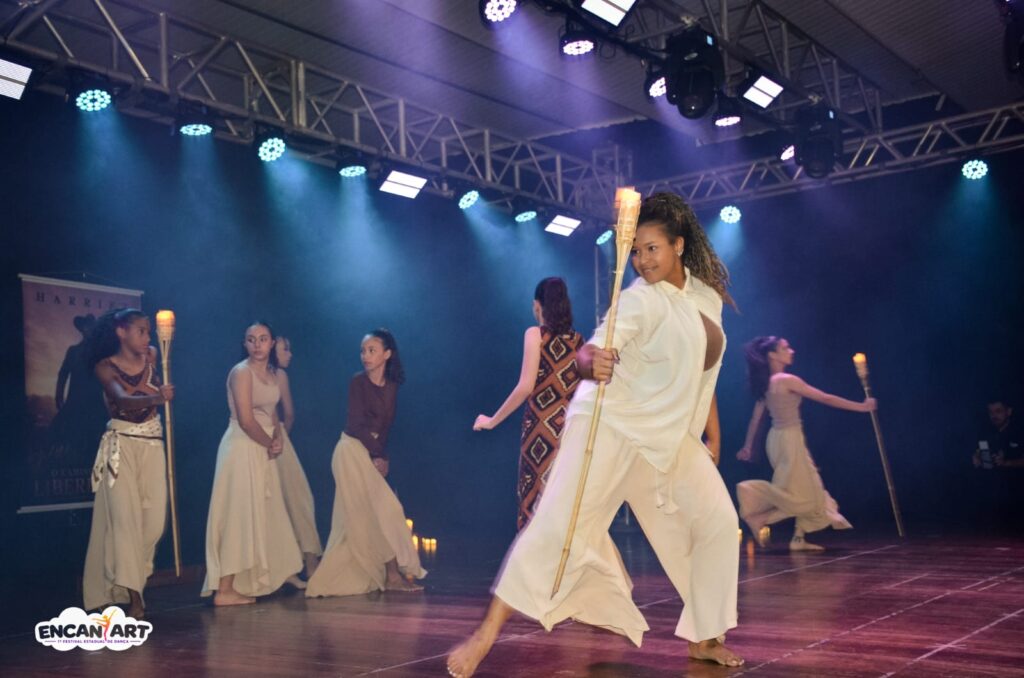 WhatsApp-Image-2026-08-26-at-10.02.31-2-1024x678 Grupo Cor e Arte de Perobal conquista 2º e 3º lugares no Festival Estadual de Dança de Goioerê